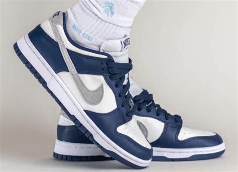 midnight Nike dunks